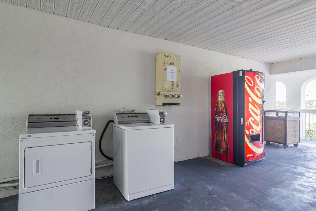 Motel 6 Waycross Zewnętrze zdjęcie